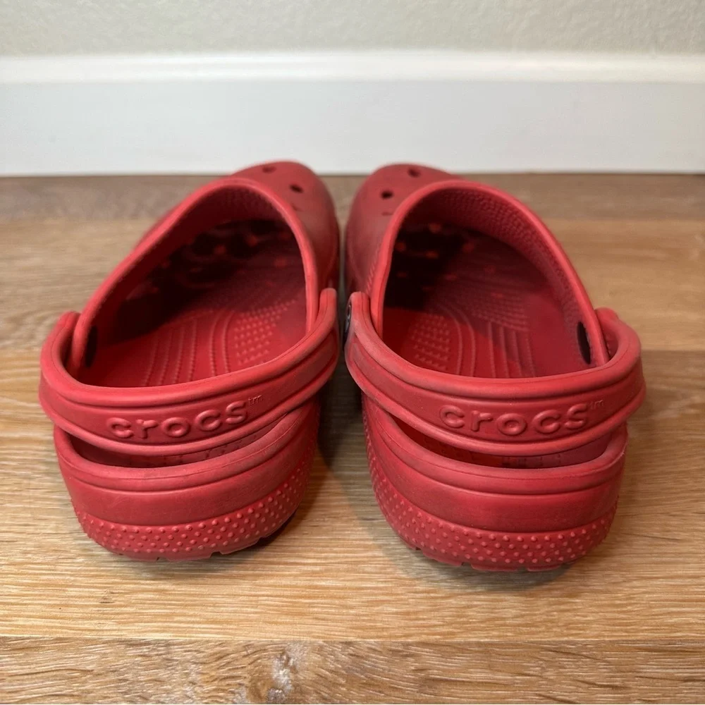 Crocs Big Kids Red Classic Clog Slip On, Size 4